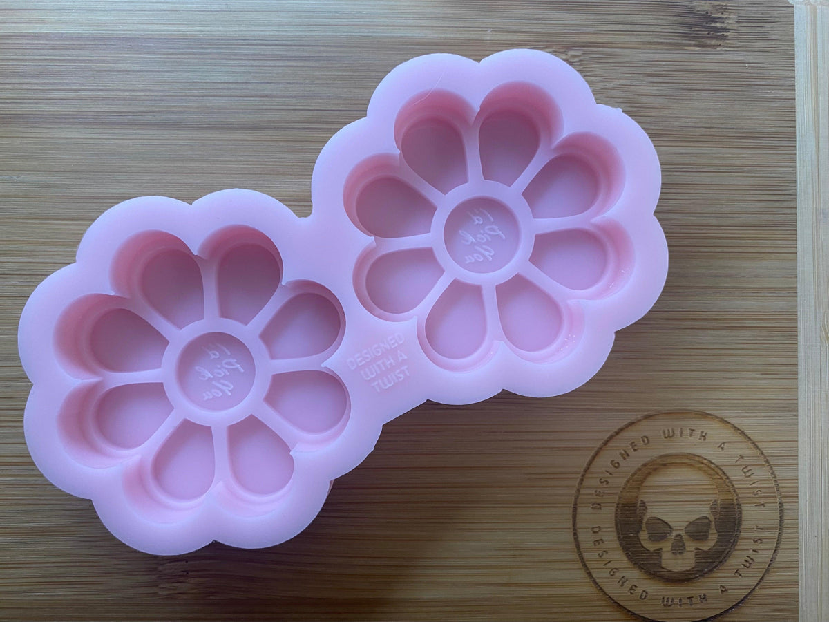 Flower Wax Melt Duo Silicone Mold – Designed with a Twist