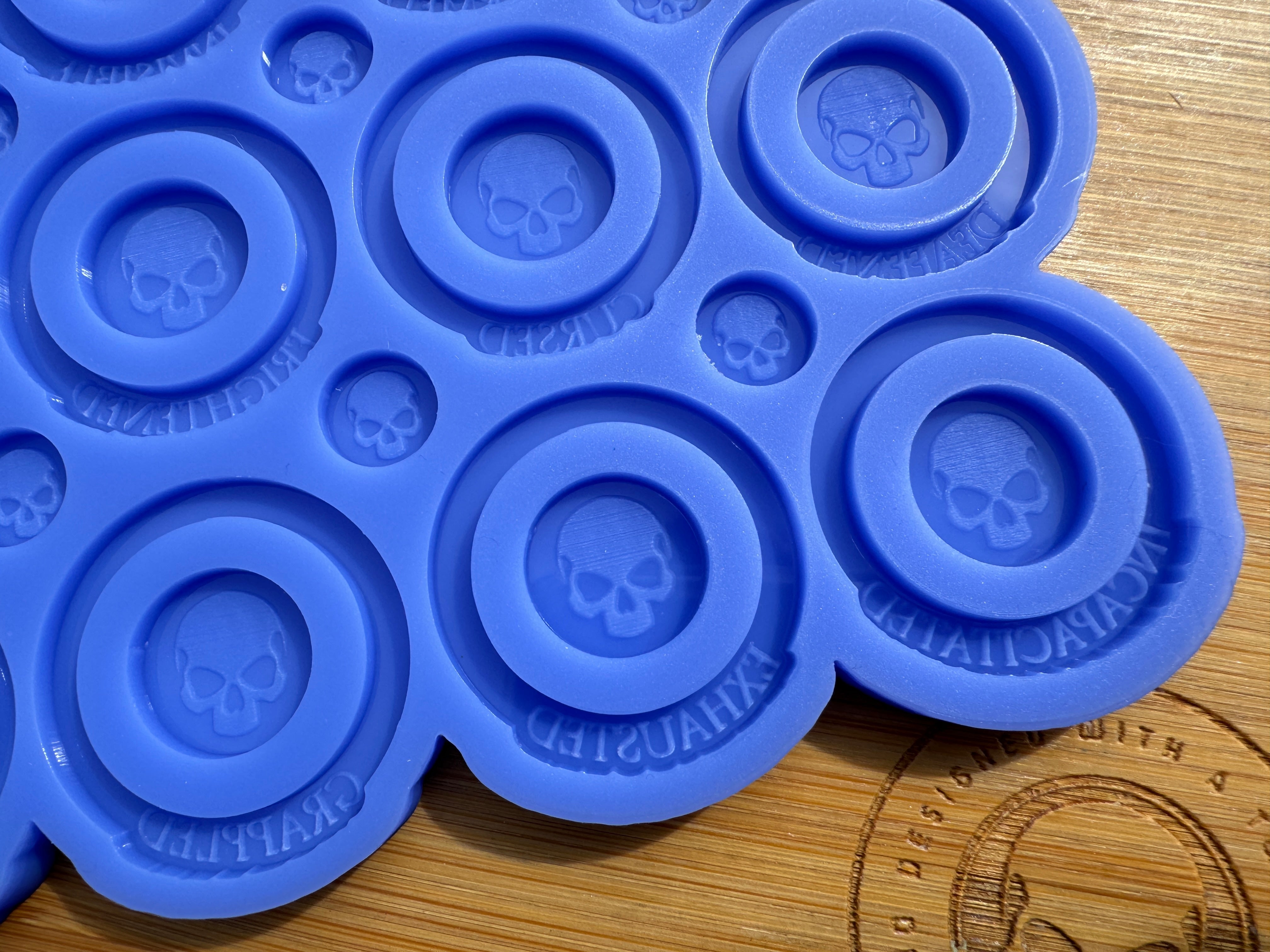 Effect Rings Silicone Mold with Skull Tokens