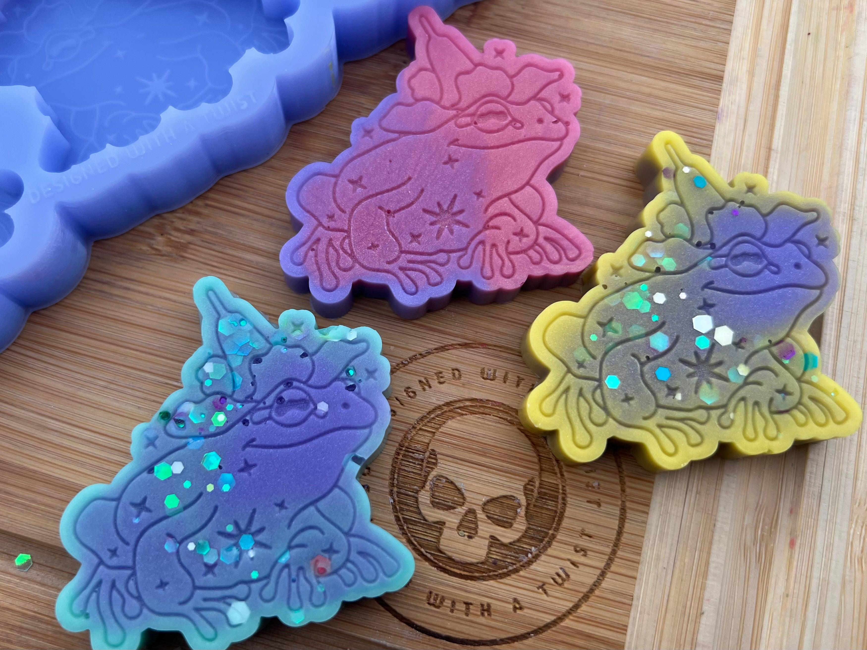 Cute Frog Wax Melt Silicone Mold - Designed with a Twist - Top quality silicone molds made in the UK.