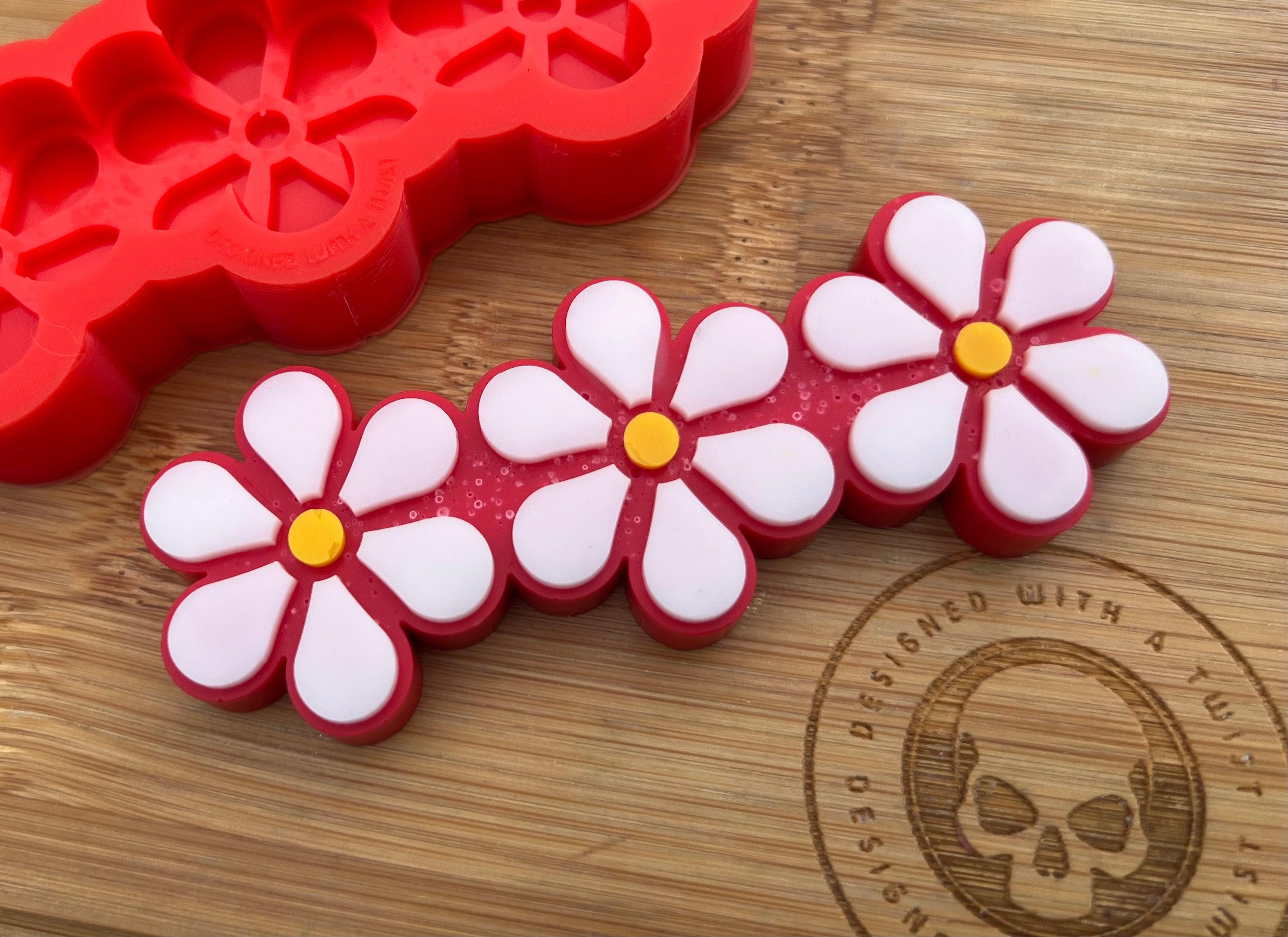 Mini Daisy Snapbar Silicone Mold - Designed with a Twist - Top quality silicone molds made in the UK.