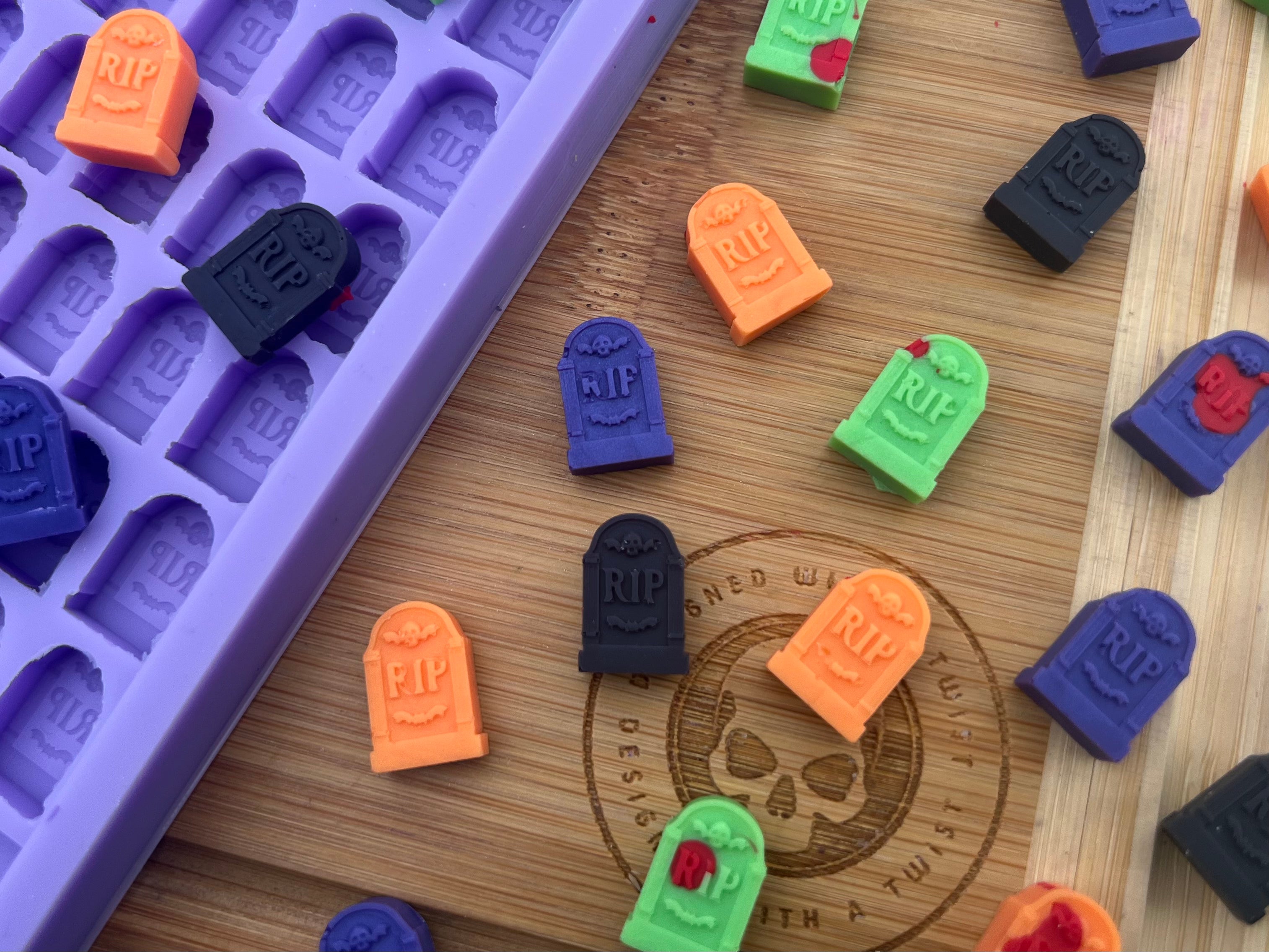 3D Tombstone Scrape n Scoop Wax Silicone Mold - Designed with a Twist - Top quality silicone molds made in the UK.