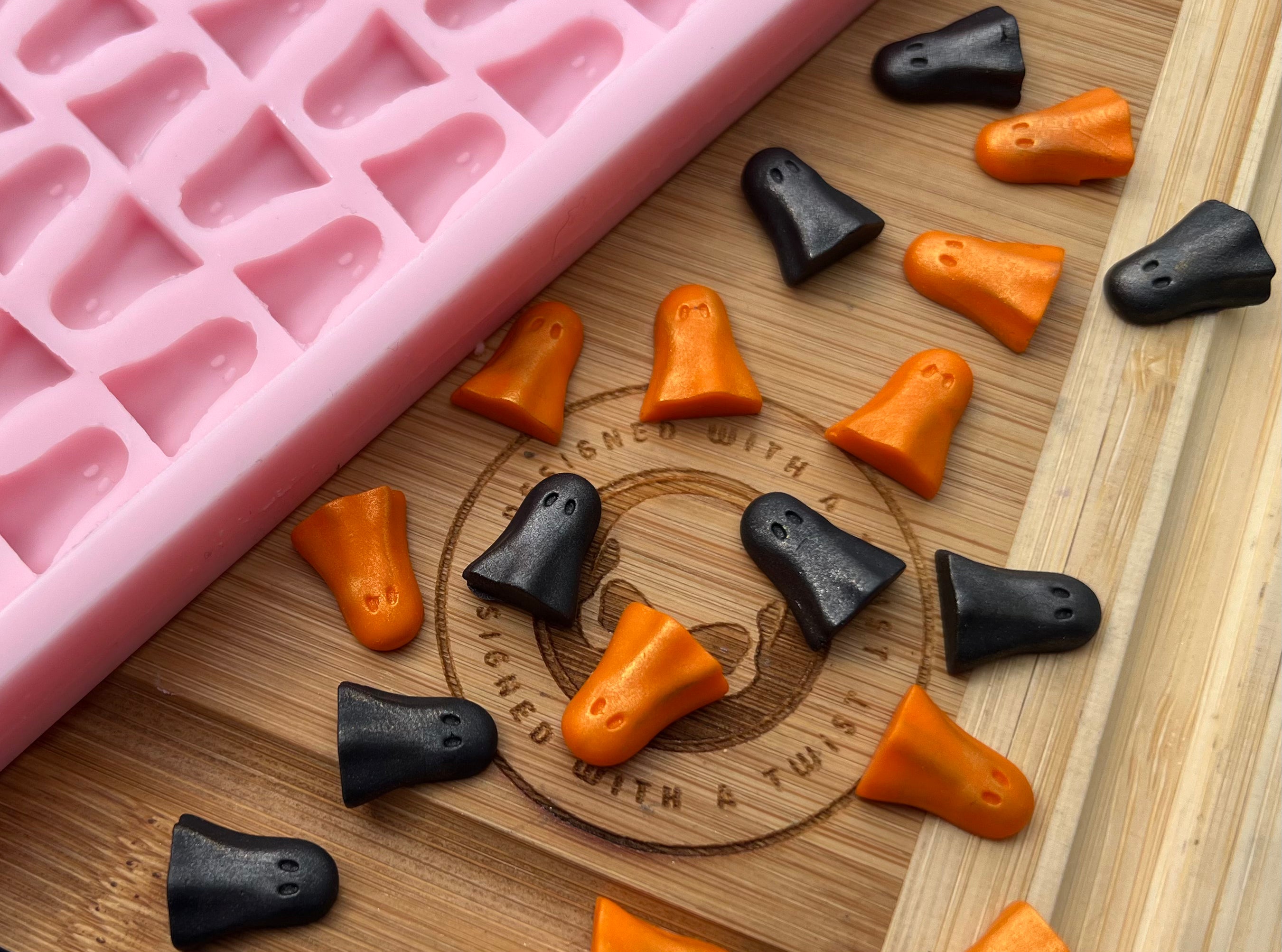 3d Ghost Scrape n Scoop Wax Silicone Mold - Designed with a Twist  - Top quality silicone molds made in the UK.