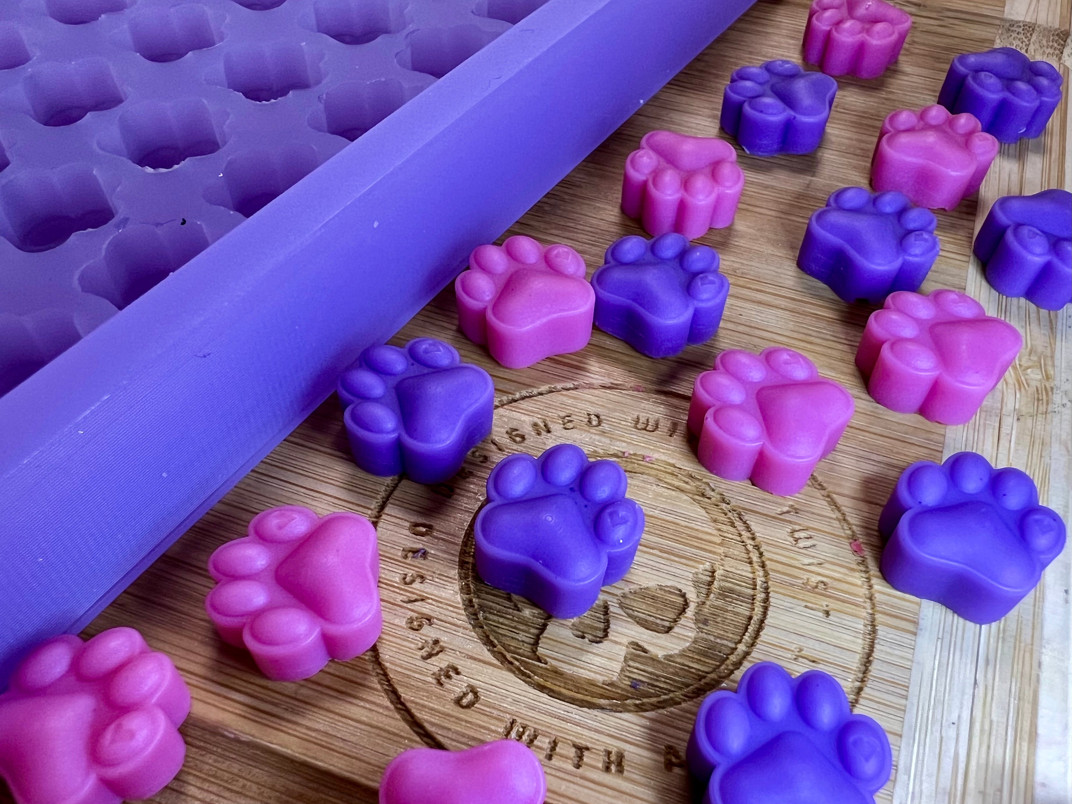 3d Paw Print Scrape n Scoop Wax Silicone Mold - Designed with a Twist  - Top quality silicone molds made in the UK.