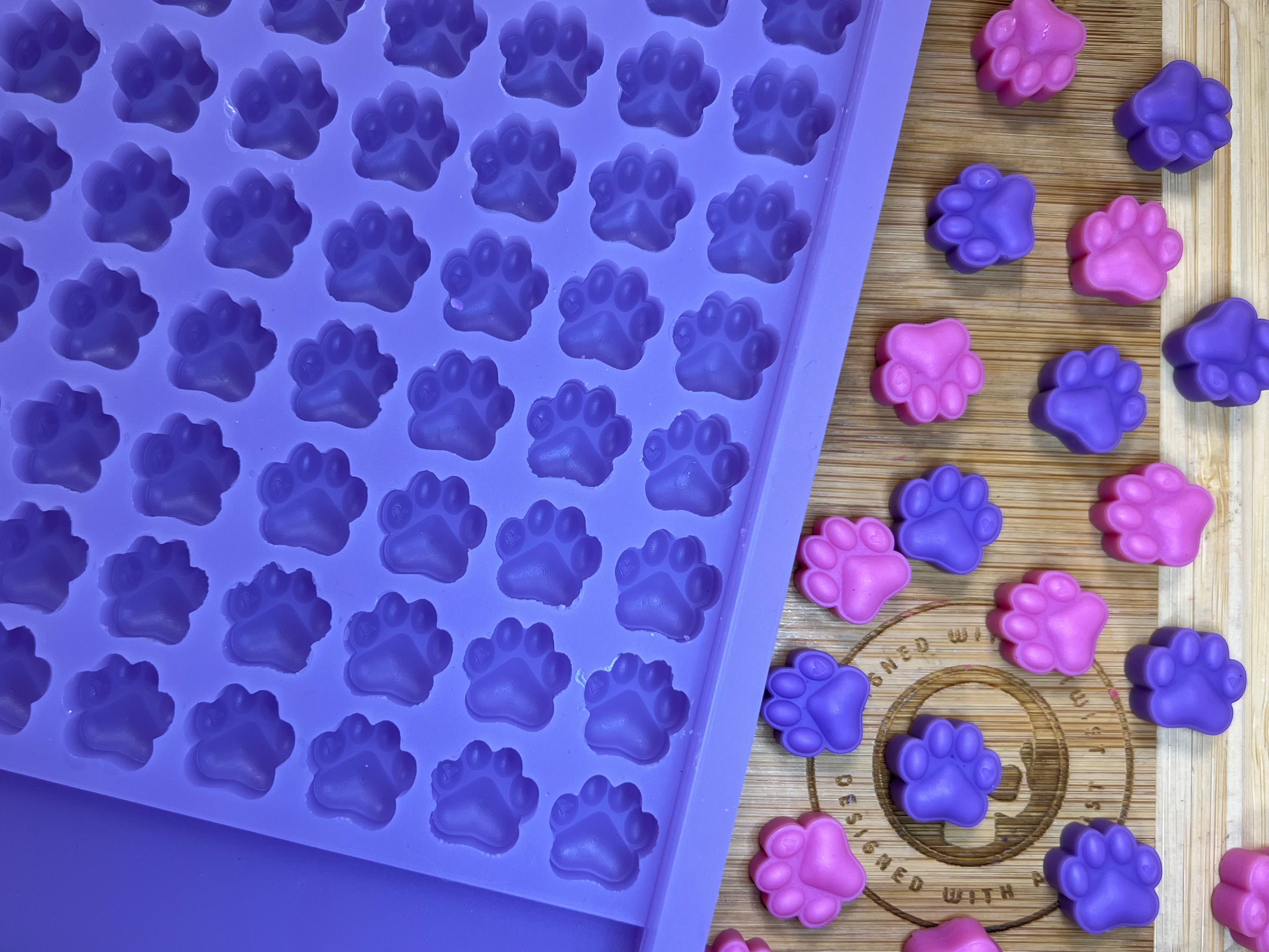 3d Paw Print Scrape n Scoop Wax Silicone Mold - Designed with a Twist  - Top quality silicone molds made in the UK.